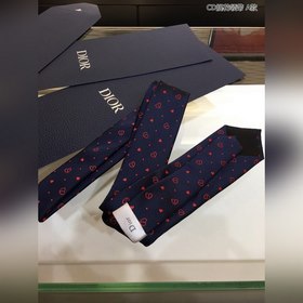 Мужской галстук Dior с вышитым логотипом Идеальный выбор для демо