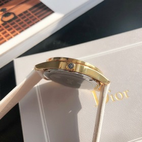 Женские часы Dior  Импортный кварцевый механизм  Сталь 316L Ди