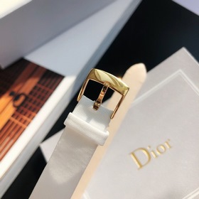 Женские часы Dior  Импортный кварцевый механизм  Сталь 316L Ди