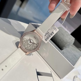 Женские часы Dior  Импортный кварцевый механизм  Сталь 316L Ди