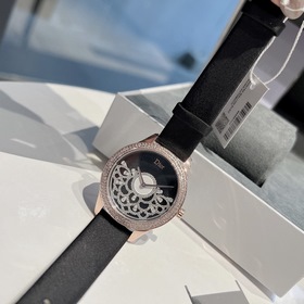 Женские часы Dior  Импортный кварцевый механизм  Сталь 316L Ди