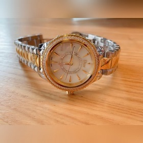 Диор DIOR VIII серия женские часы Циферблат с цифрой VIII виде яй