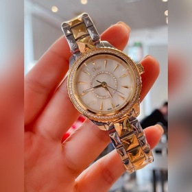 Диор DIOR VIII серия женские часы Циферблат с цифрой VIII виде яй
