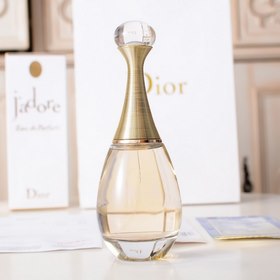 Бренд： Dior Parfums Dior Объем： 100 мл Тип парфюма： EDP Упаков