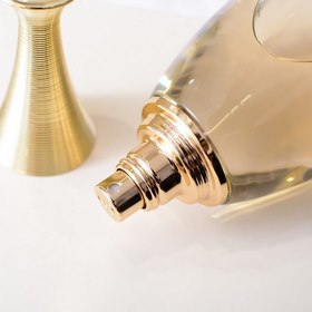 Бренд： Dior Parfums Dior Объем： 100 мл Тип парфюма： EDP Упаков