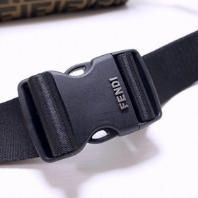 Fendi Сумка FEND1 Standard Baguette С квадратной откидной крышкой