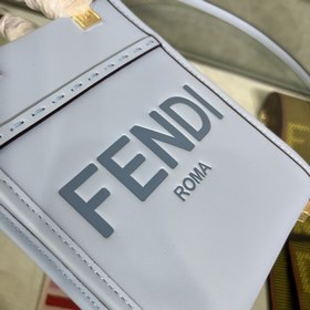 FENDI Mon Tresor маленькая сумка-бакет Изготовлена из светло-го