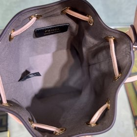 FENDI Mon Tresor маленькая сумка-бакет Изготовлена из светло-роз