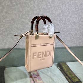 Мини-сумка FENDI Sunshine, светло-розовый с тисненым логотипом F