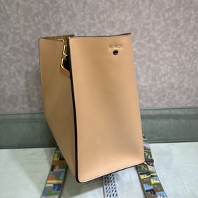 FENDI Way большая сумка цвета абрикос, модель 051L Изготовлена из