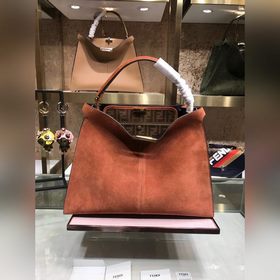 FENDI Мягкая сумка Peekaboo из матовой кожи Размер： 42 см