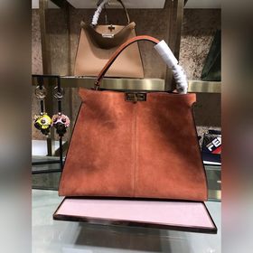 FENDI Мягкая сумка Peekaboo из матовой кожи Размер： 42 см