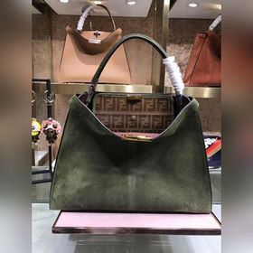 FENDI Мягкая сумка Peekaboo из матовой кожи Размер： 42 см