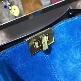 FENDI Мягкая сумка Peekaboo из матовой кожи С плечевым ремнем Раз