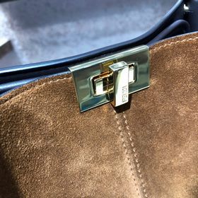 FENDI Мягкая сумка Peekaboo из матовой кожи С плечевым ремнем Раз