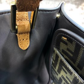 FENDI Мягкая сумка Peekaboo из матовой кожи С плечевым ремнем Раз