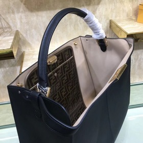 Сумка FENDI peekaboo Мягкая телячья кожа в сочетании с FF Просто