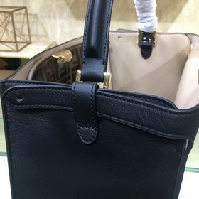 Сумка FENDI peekaboo Мягкая телячья кожа в сочетании с FF Просто