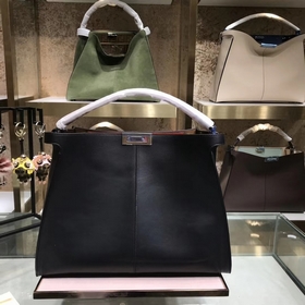 Сумка FENDI peekaboo Мягкая телячья кожа в сочетании с FF Просто