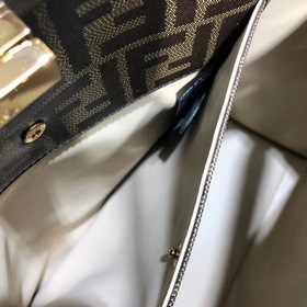 Сумка FENDI peekaboo Усовершенствованная сумка из мягкой телячьей