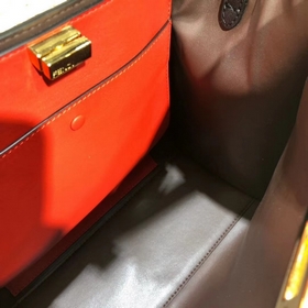 Сумка FENDI peekaboo Усовершенствованная сумка-клатч из мягкой те
