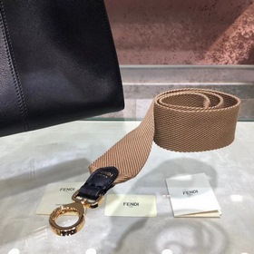 Сумка FENDI peekaboo Усовершенствованная сумка-клатч из мягкой те