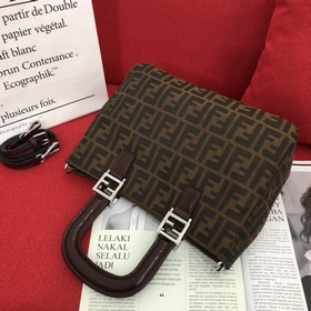 Классическая сумка FENDI с большой буквой F Модель： 2266 Внутри