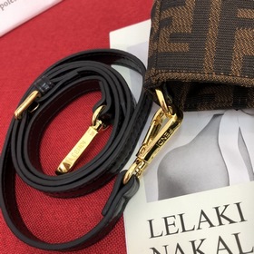 Классическая сумка FENDI с большой буквой F Модель： 2266# Сумка 