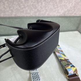 FENDI POMODORIN0 Черная мини-сумка Модель S509 POMODORIN0 Черная 