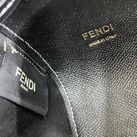 FENDI POMODORIN0 Черная мини-сумка Модель S509 POMODORIN0 Черная 