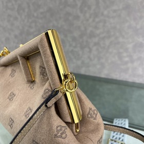 FENDI First маленькая сумка Изготовлена из фланели с вышитым узор