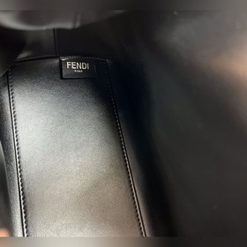 FENDI First большая сумка Изготовлена из фланели с вышитым узором