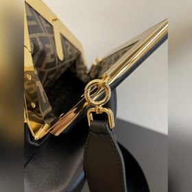 Средняя сумка FENDI First Черный Мягкая черная кожа наппа, фиксир