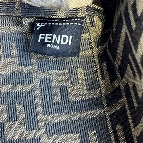 FENDI First маленькая сумка темно-зеленая Изготовлена из мягкой к