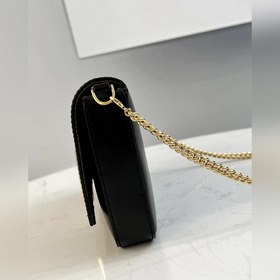 FENDI Геометрическая мини-сумка Черный Изготовлена из телячьей ко