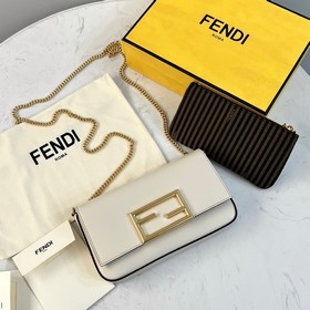 FENDI Геометрическая мини-сумка Бежевый Изготовлена из телячьей к