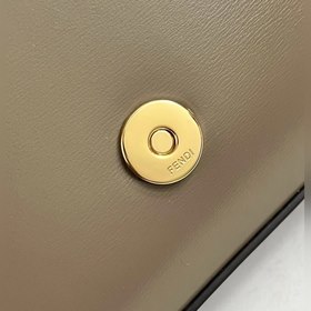 FENDI Геометрическая мини-сумка Серый Изготовлена из телячьей кож