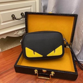 Fendi - Fendi Маленькая сумка через плечо из импортной телячьей 