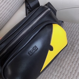 Fendi Модель A08696 Поясная сумка Эта модель изготовлена из импор