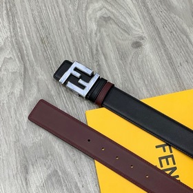 FENDl Fendi Двусторонняя кожа теленка с FF-застежкой с палладиевы