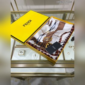 FENDI Длинный шарф с цепочкой FF  100% шелк высшего качества От