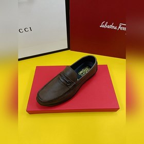 Ferragamo Мягкая подошва и мягкая поверхность. Классические туфл