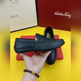 Ferragamo Классические туфли-ботинки с мягкой подошвой и мягким в