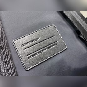Рюкзак Givenchy, универсальный, подходит для мужчин и женщин Изго