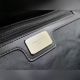 Рюкзак Givenchy, универсальный, подходит для мужчин и женщин Изго