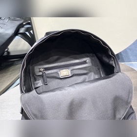 Рюкзак Givenchy, универсальный, подходит для мужчин и женщин Изго