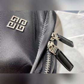 Рюкзак Givenchy, универсальный, подходит для мужчин и женщин Изго