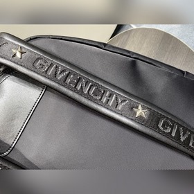 Рюкзак Givenchy, универсальный, подходит для мужчин и женщин Изго