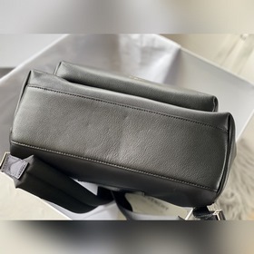 Givenchy Полностью кожаный рюкзак, универсальный для мужчин и жен