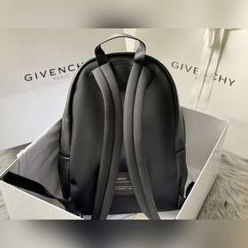 Givenchy Полностью кожаный рюкзак, универсальный для мужчин и жен